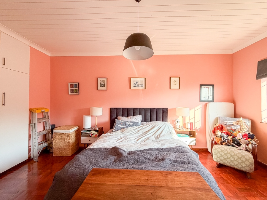 1 Bedroom Property for Sale in Vredehoek Western Cape